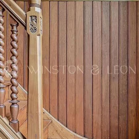 7e Tour Eiffel * Paris