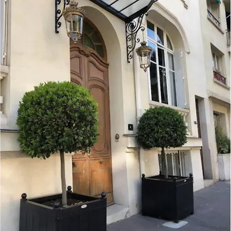 7e Tour Eiffel פריז
