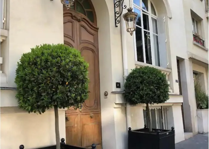 7e Tour Eiffel Paris